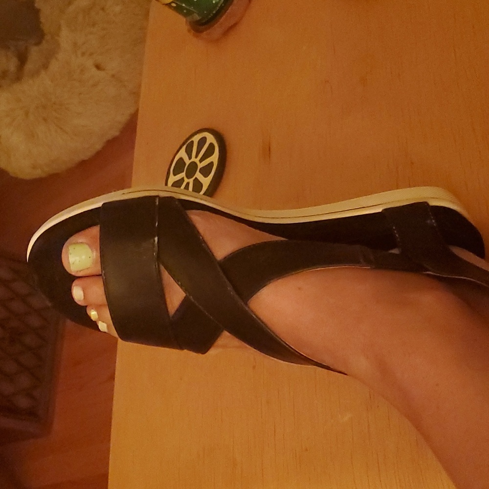 Adrienne Vittadini size 9 Celie B&W sandals.  NEVER WORN.  Brand new in box.